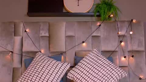 Snapshot of tiffvalentinee_ chatting on 11/11/25, 07:58 Tiffany online show from 11/11/25, 07:58