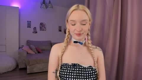 Tiffany online show from 04/19/26, 03:28