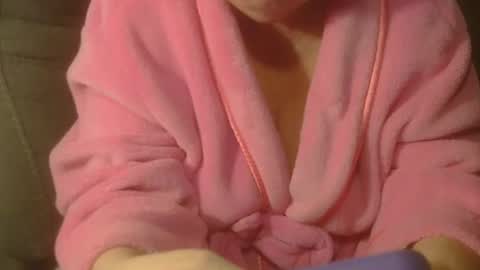 Snapshot of tight_kitty55 chatting on 02/22/25, 01:33 tight Kitty55 online show from 02/22/25, 01:33