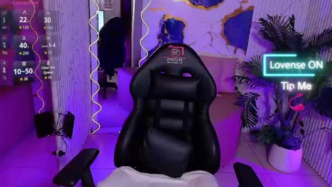 Tiiana online show from 05/22/26, 03:13