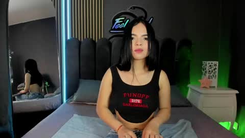 tiiny_fg online show from 06/01/26, 02:30
