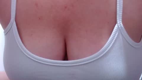 Tila online show from 06/23/26, 01:47