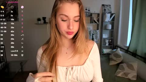 Elizabeth Elize online show from 04/24/26, 08:50