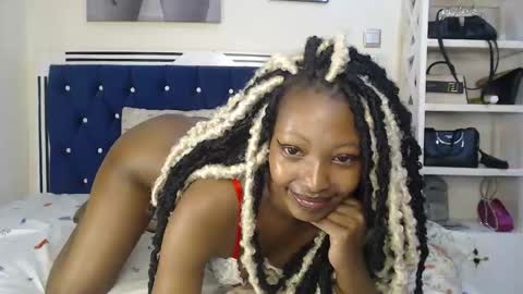 Snapshot of tilly_ebony chatting on 10/23/25, 04:28 Tilly online show from 10/23/25, 04:28