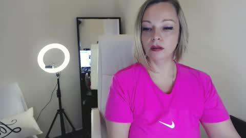 Tilly online show from 02/04/25, 02:32