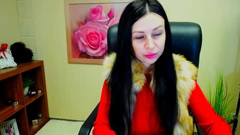 Luisa online show from 12/19/24, 12:34