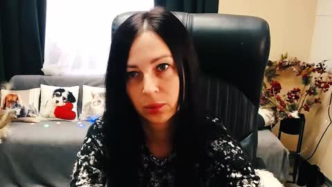 Luisa online show from 09/17/25, 09:11