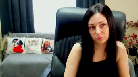 Luisa online show from 05/08/26, 07:36