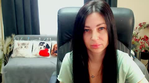 Luisa online show from 05/25/26, 07:36