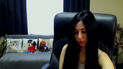 Luisa online show from 06/23/26, 07:50