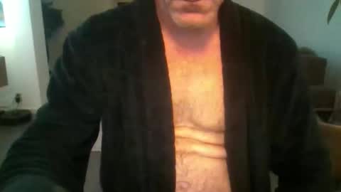 Snapshot of times20 chatting on 12/15/25, 06:50 times20 online show from 12/15/25, 06:50