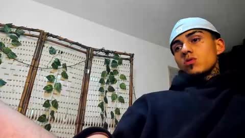 salem online show from 01/31/25, 12:28