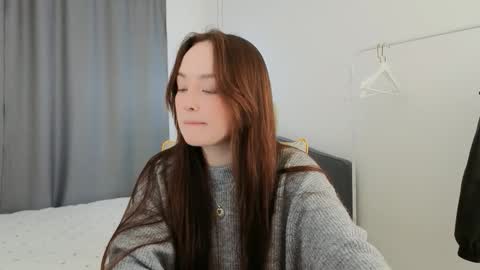 Mia online show from 03/27/26, 01:44