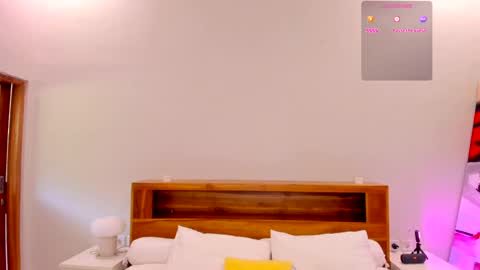 Snapshot of timissi chatting on 01/25/25, 05:40 Timis but I prefer you whisper to my ear my girl online show from 01/25/25, 05:40