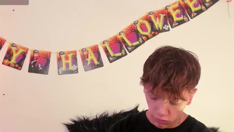 Timothy 21 years old online show from 10/29/25, 07:37