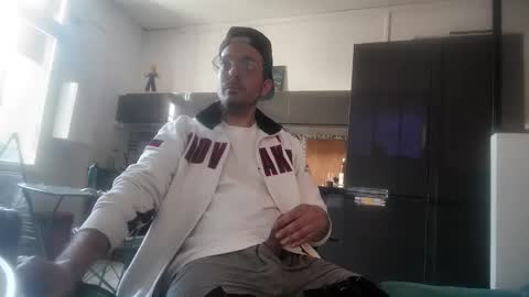 Snapshot of timsfeet chatting on 03/02/25, 12:01 m0rty Kitty online show from 03/02/25, 12:01