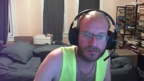 Snapshot of timtimmyyyy chatting on 11/25/25, 10:32 timtimmyyyy online show from 11/25/25, 10:32