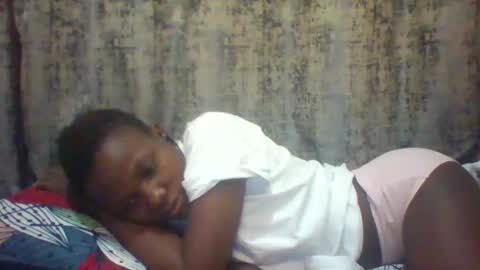 Snapshot of tina2030 chatting on 10/21/25, 09:37 christine online show from 10/21/25, 09:37