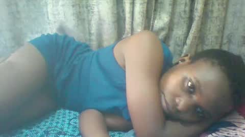 Snapshot of tina2030 chatting on 11/02/25, 01:35 christine online show from 11/02/25, 01:35