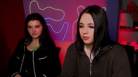 Snapshot of tina_bright_ chatting on 12/16/25, 02:44 tina bright online show from 12/16/25, 02:44