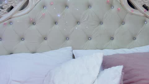 Tina online show from 02/04/25, 07:29