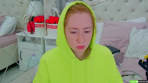 Tina online show from 09/22/25, 03:19