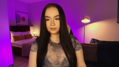 hi im curvy babyface girlie Tina online show from 02/15/26, 08:13