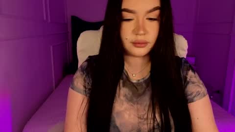 hi im curvy babyface girlie Tina online show from 04/06/26, 07:09