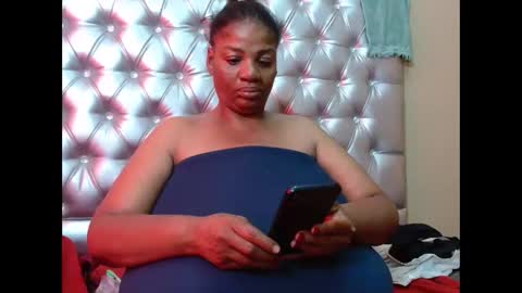 tinagiant online show from 09/11/25, 10:26