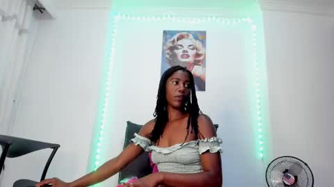 tinas_smith online show from 05/19/26, 01:17