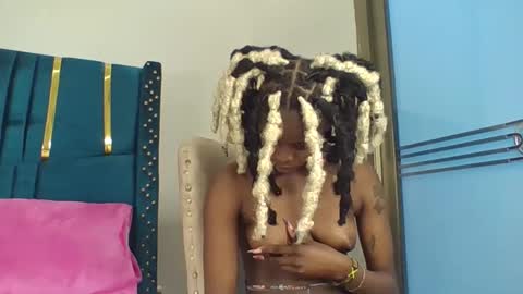 tinashe online show from 11/17/25, 07:08