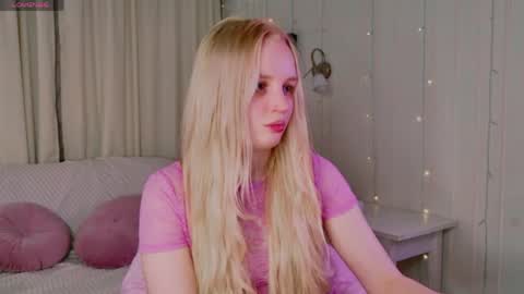 tinasiner online show from 04/16/26, 04:08