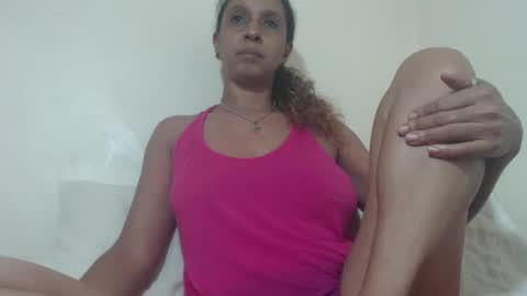 Snapshot of tinaxxxpetitexoxo chatting on 01/29/25, 02:32 Tina online show from 01/29/25, 02:32