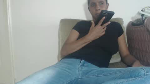 Snapshot of tinaxxxpetitexoxo chatting on 11/12/25, 03:12 Tina online show from 11/12/25, 03:12