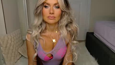 tinkerbell822 online show from 04/19/26, 07:07