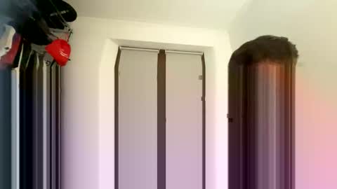 tinky0101 online show from 10/27/25, 05:17