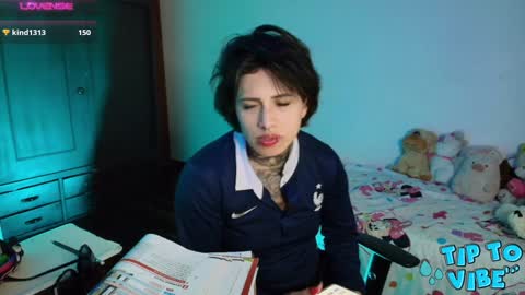 I AM BELLA  ----------- follow my  IG  TINNS 69 online show from 12/10/24, 05:17