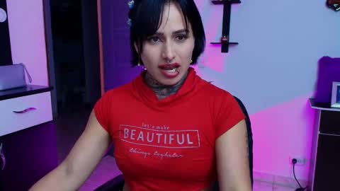I AM BELLA  ----------- follow my  IG  TINNS 69 online show from 01/09/25, 02:22