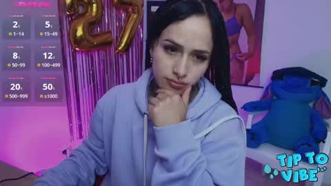 I AM BELLA  ----------- follow my  IG  TINNS 69 online show from 03/07/25, 07:05