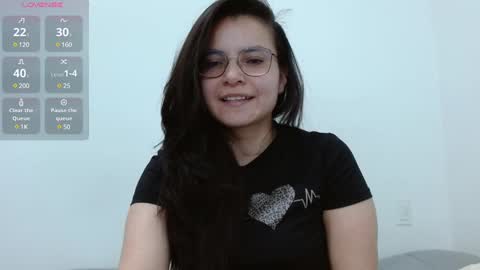 Tiny Caroline online show from 02/04/25, 02:28