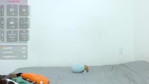 Tiny Caroline online show from 02/05/25, 05:52