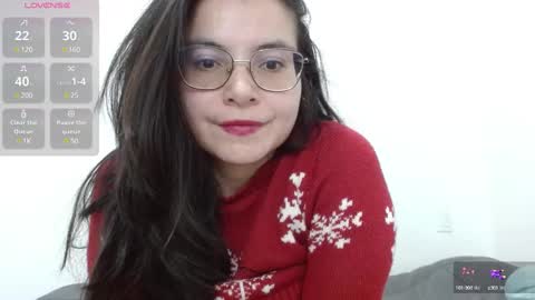 Tiny Caroline online show from 02/19/25, 04:12