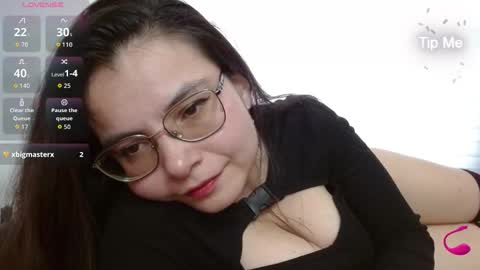 Tiny Caroline online show from 12/01/25, 10:15