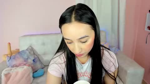 tiny_cora online show from 03/01/25, 04:44