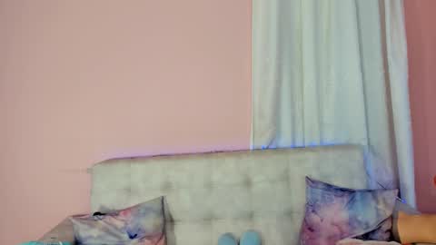 tiny_cora online show from 03/10/25, 04:35