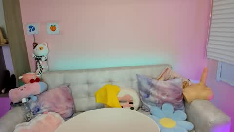 tiny_cora online show from 09/26/25, 04:22