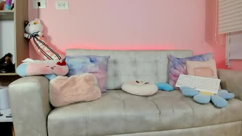 tiny_cora online show from 05/02/26, 04:34