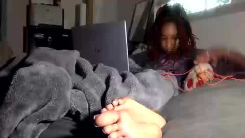 cupcake online show from 10/17/25, 01:57