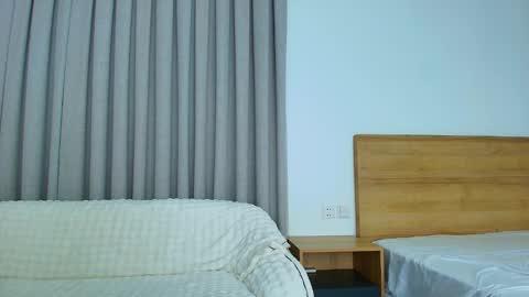 Lia online show from 02/09/25, 07:19