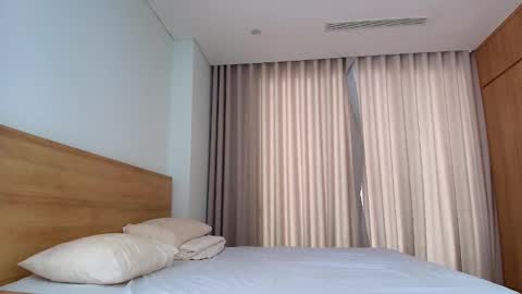 Lia online show from 02/11/25, 02:46